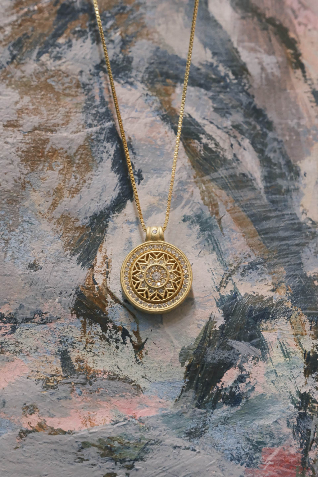 Roue de Reve · Gold Necklace