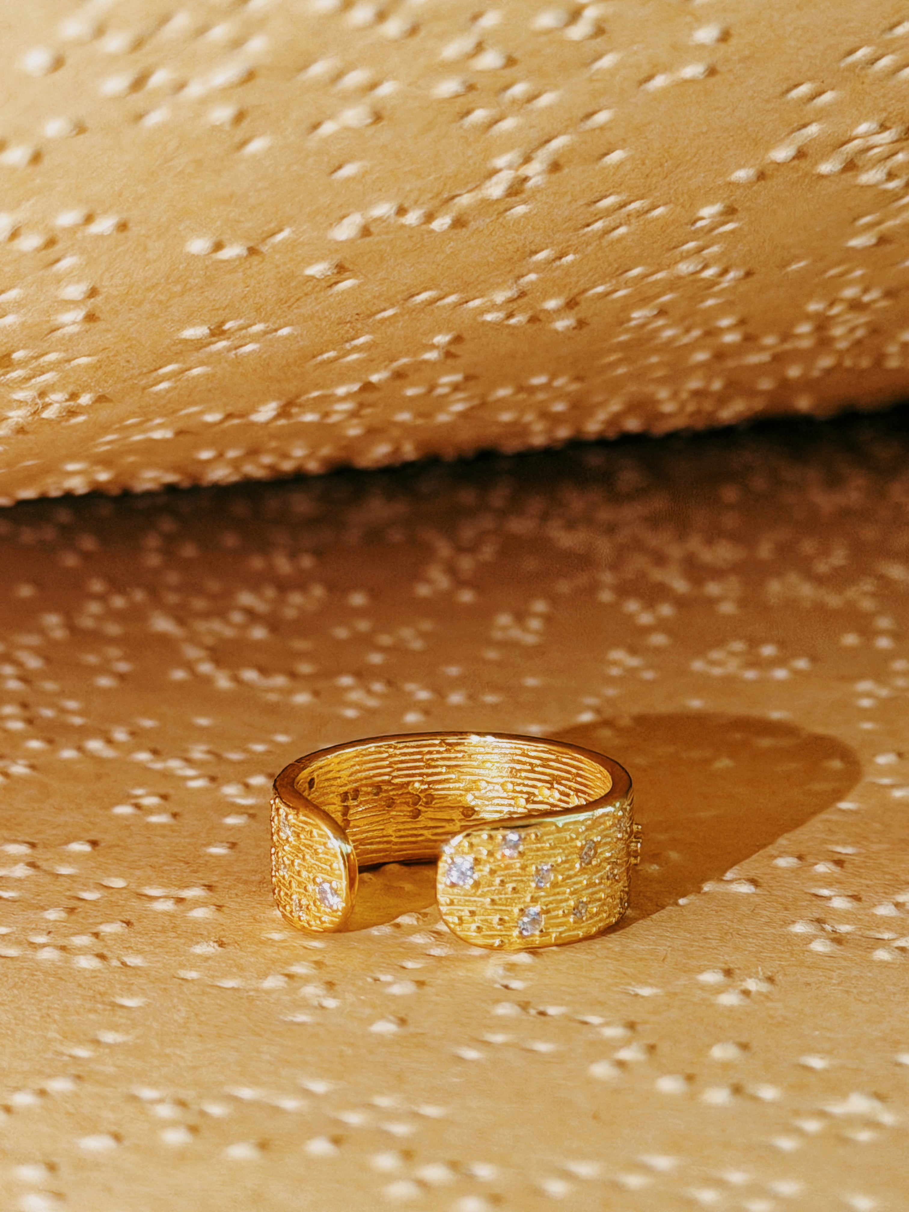 Ti protego · Gold Ring