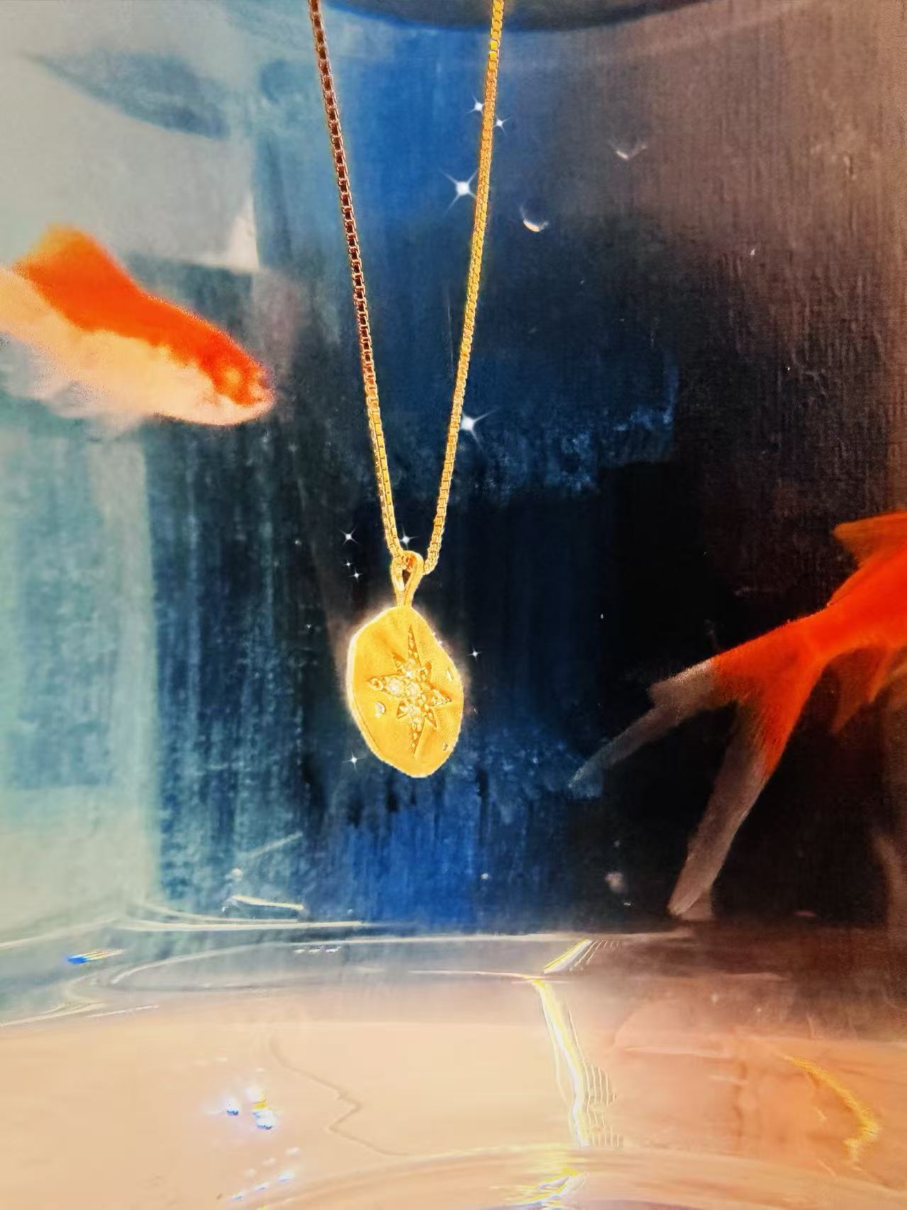 Etoile de Reve · Gold Star Necklace
