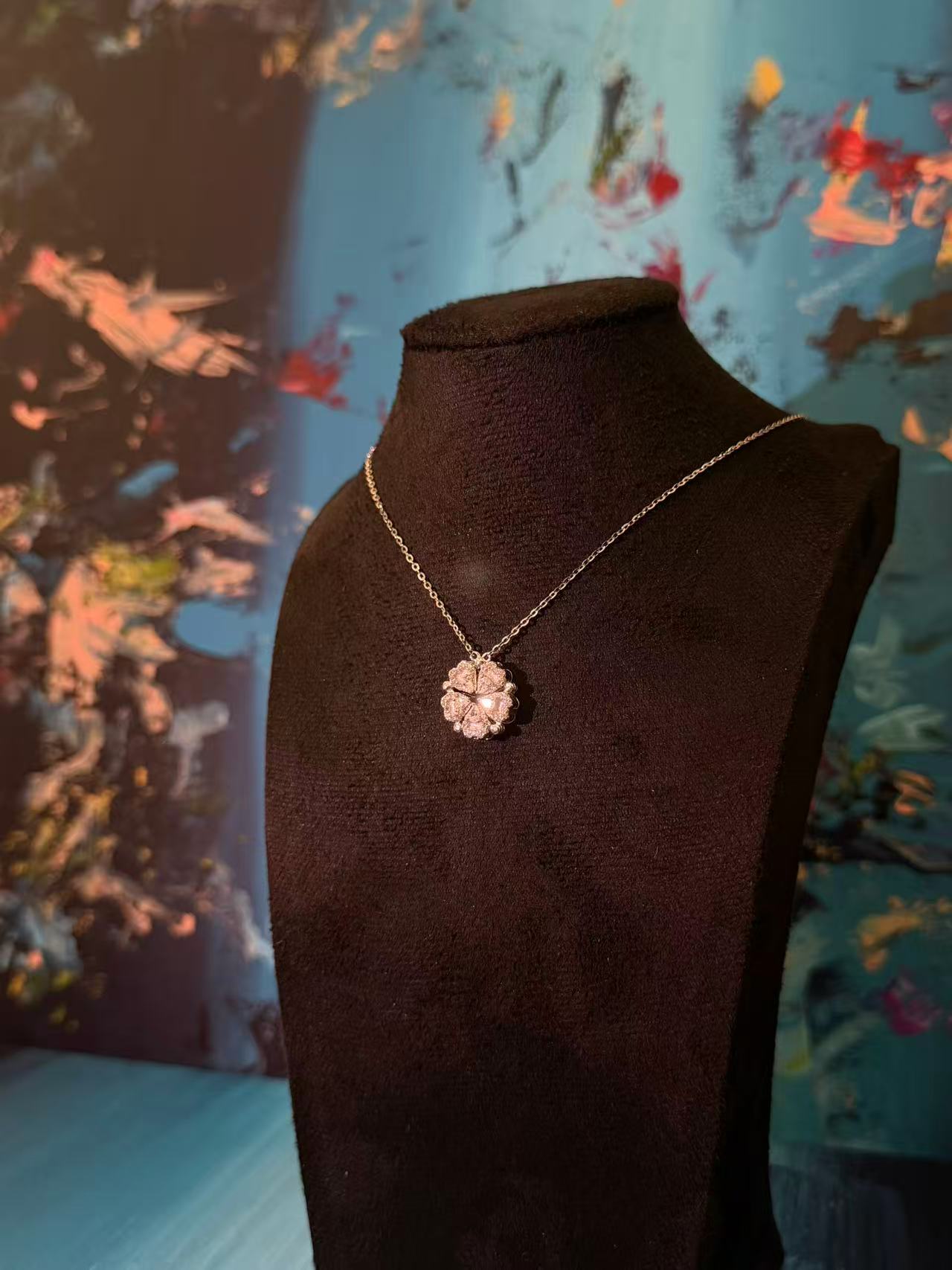 Clover de Reve Necklace · Magnetic Silver Necklace