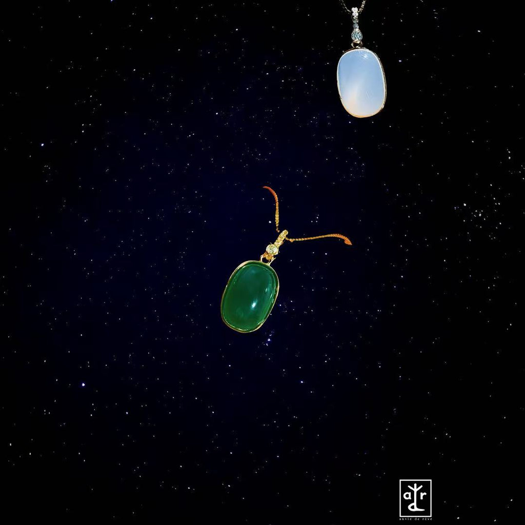 Lueur de Jade · Gold and Jade Necklace