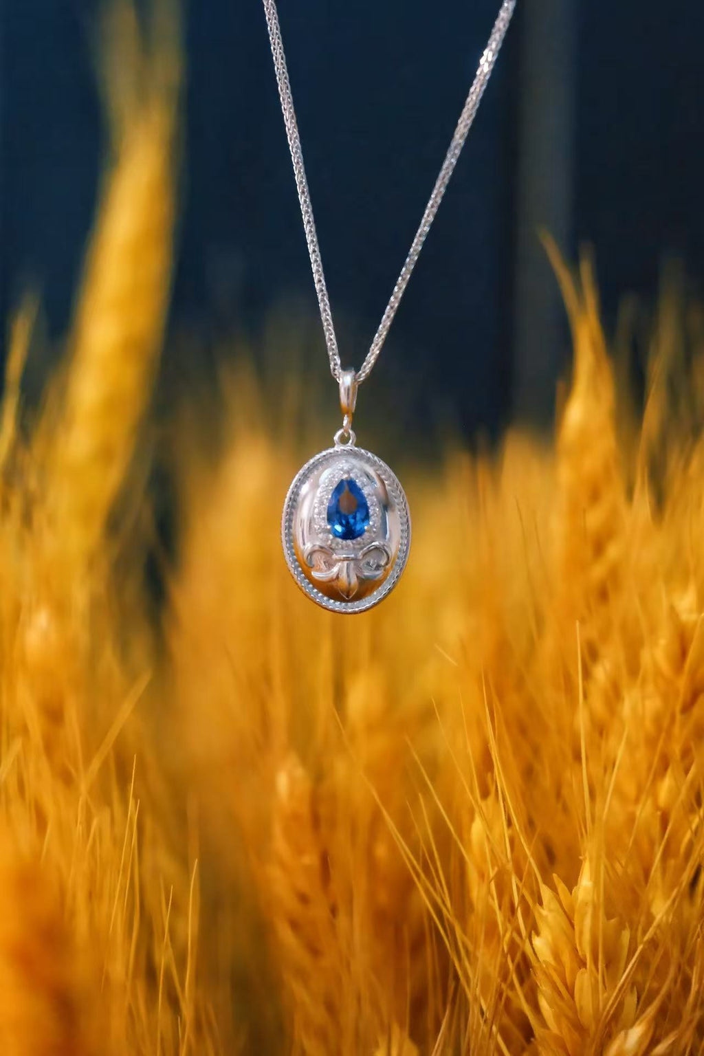 Fleur Royale de Reve · Silver Necklace