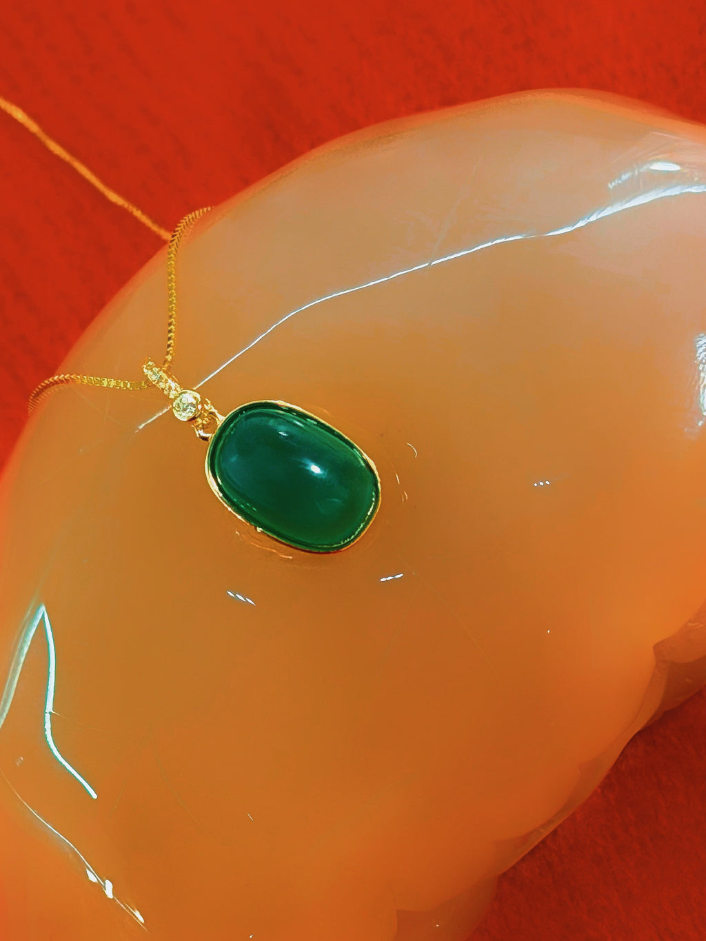 Lueur de Jade · Gold and Jade Necklace