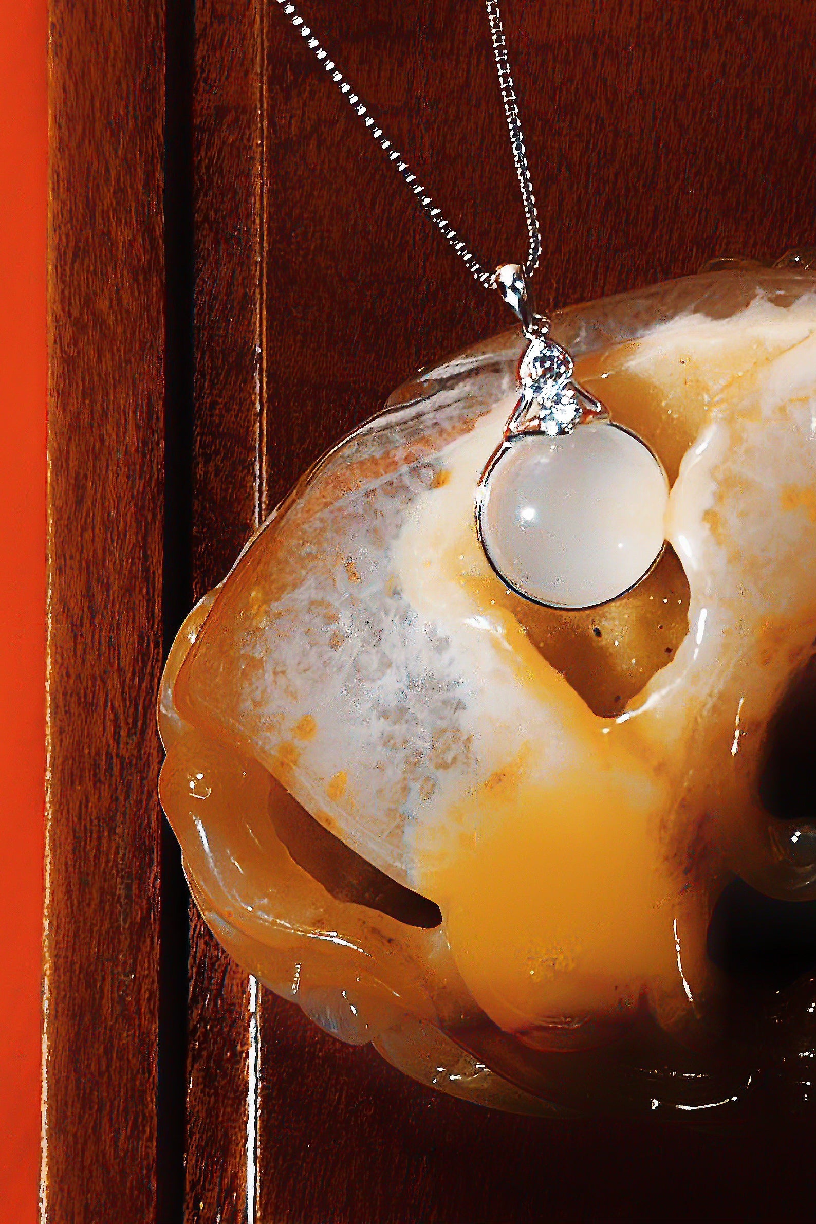 Lune de Reve · Silver White Jade Necklace